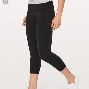 lululemon wunder under crop leggings